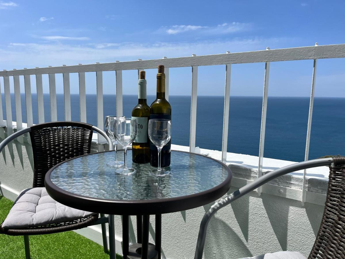 Axenic Retreat - Panoramic Ocean View, Sleeps 4, Ensuite Bathroom, New Redesign 塞辛布拉 外观 照片
